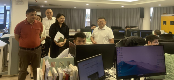 中共三亞市常委、統(tǒng)戰(zhàn)部潘國(guó)華部長(zhǎng)，崖州灣科技城管理局蔣志敏副局長(zhǎng)等一行蒞臨我司考察指導(dǎo)工作(圖1)